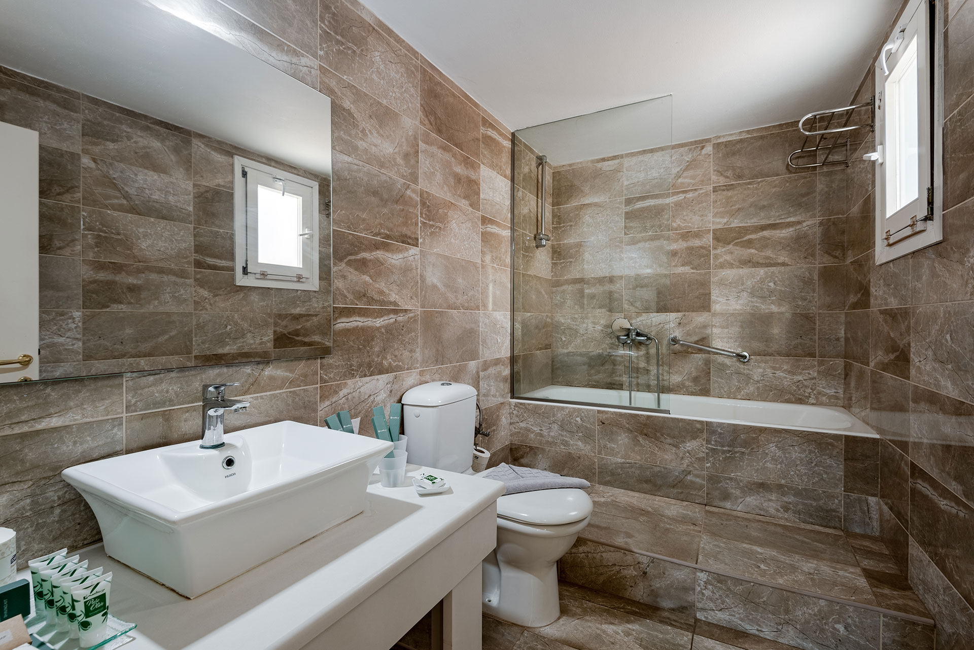 Annabelle Beach Resort VILLA.BATHROOM