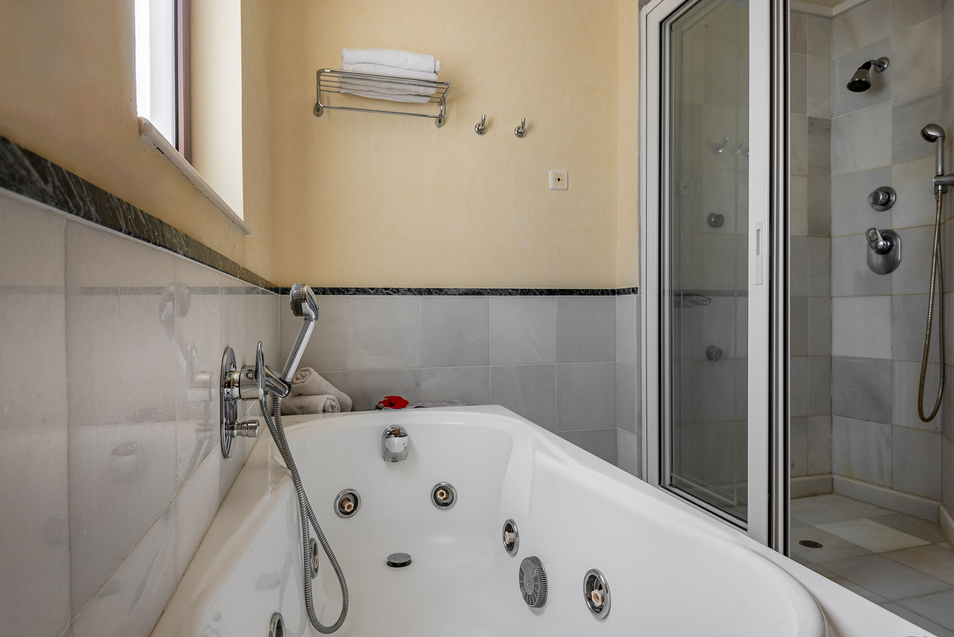 Annabelle Beach Resort VIP.SUITE.BATHROOM.3